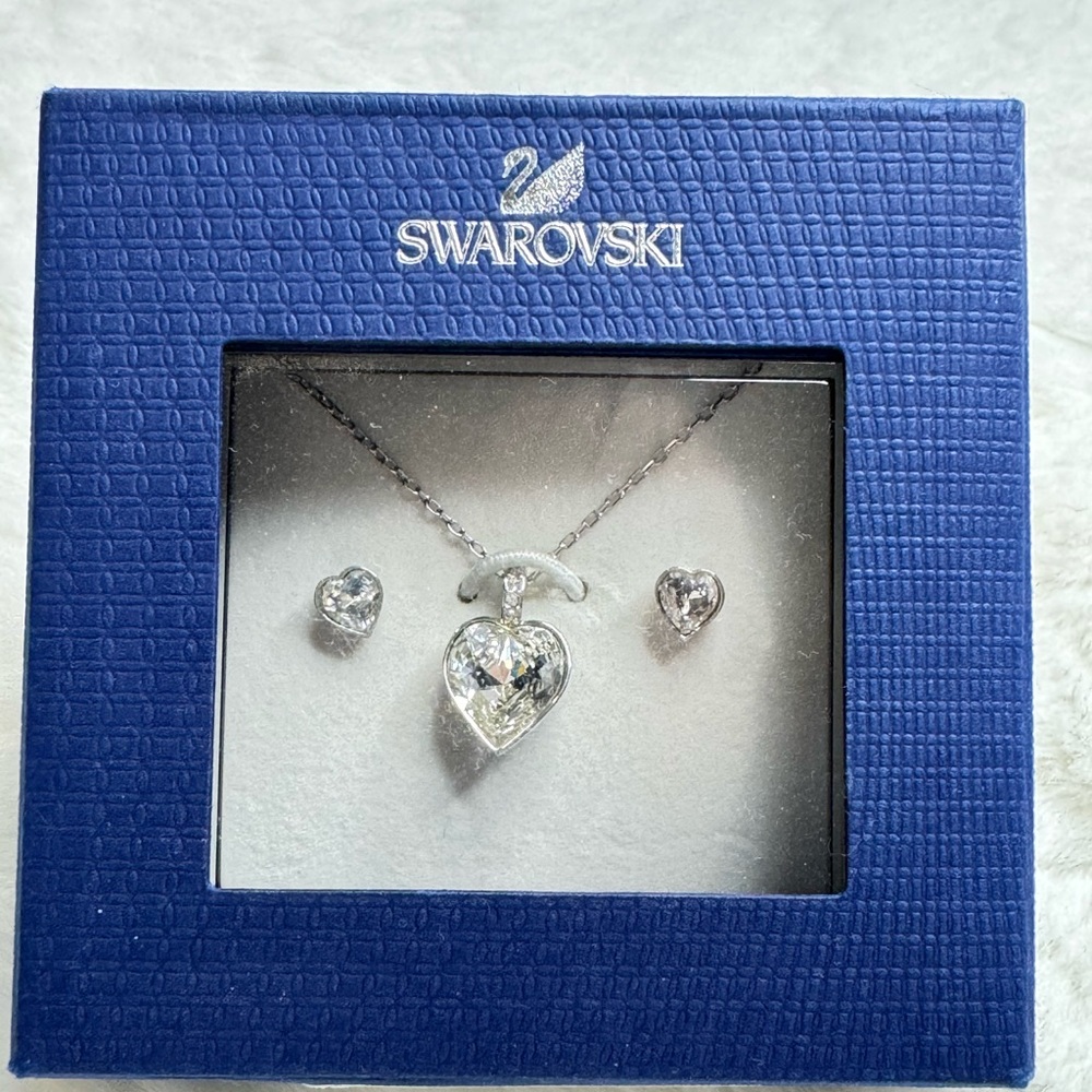 Swarovski Agree set of Necklace and earrings